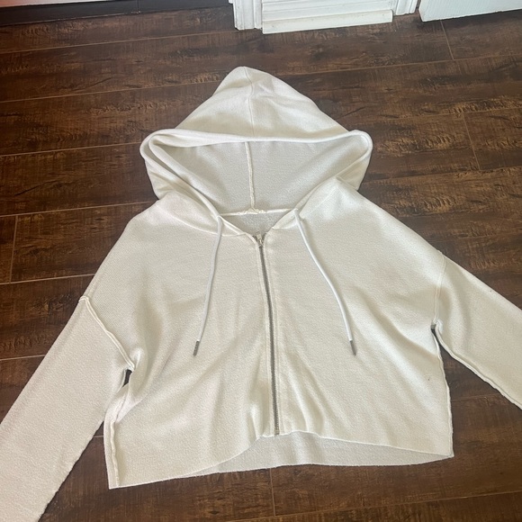 garage white cropped zip up - Picture 2 of 3